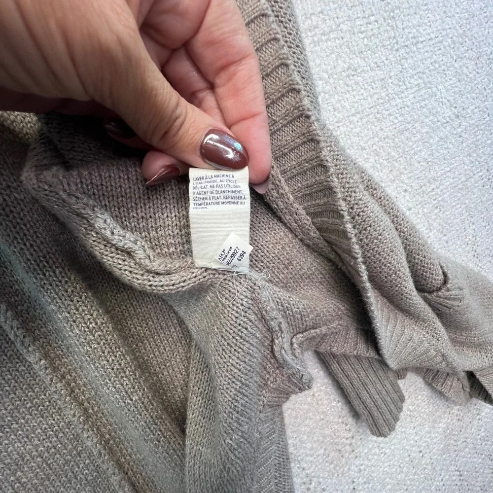 American Eagle Outfitters wrap yourself